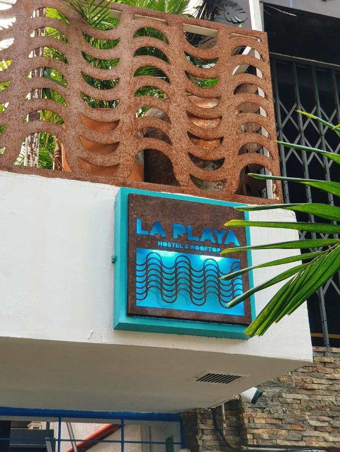 La Playa Hostel & Rooftop Medellín Esterno foto